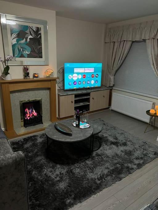 Gated Home Close To Birmingham City Centre Εξωτερικό φωτογραφία
