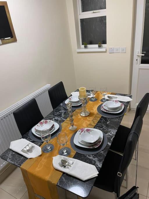 Gated Home Close To Birmingham City Centre Εξωτερικό φωτογραφία