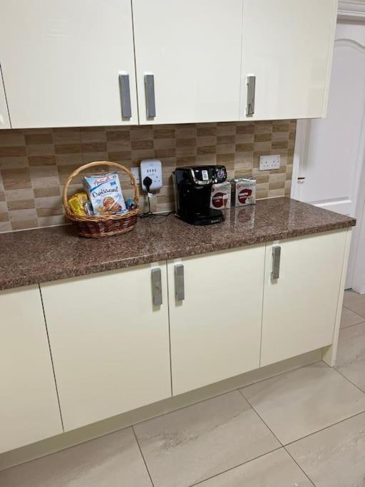 Gated Home Close To Birmingham City Centre Εξωτερικό φωτογραφία
